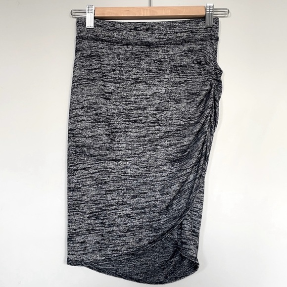 SOLD | Aritzia Wilfred Free Tyra Skirt | Size XS - Picture 2 of 4